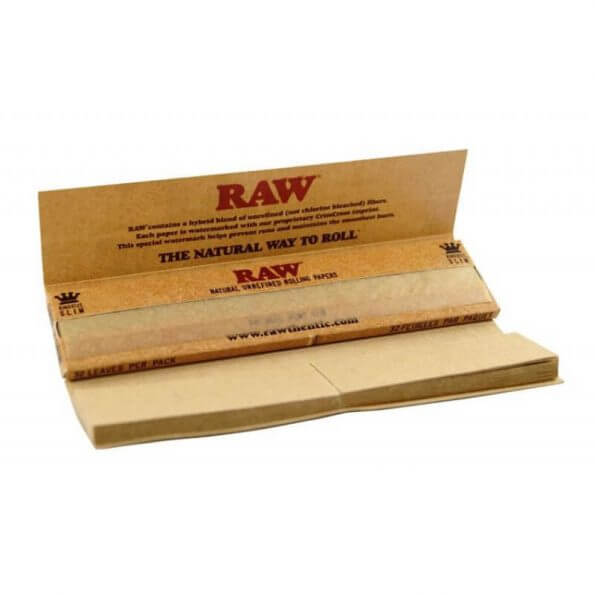 RAW Classic Kingsize Slim Rolling Papers open